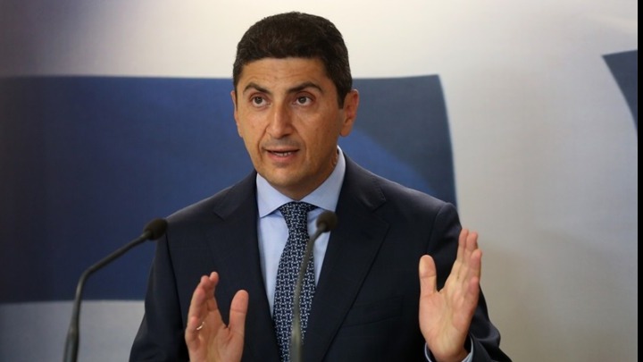 Αυγενάκης: «Ηρωες οι εργαζόμενοι στις αθλητικές εγκαταστάσεις»