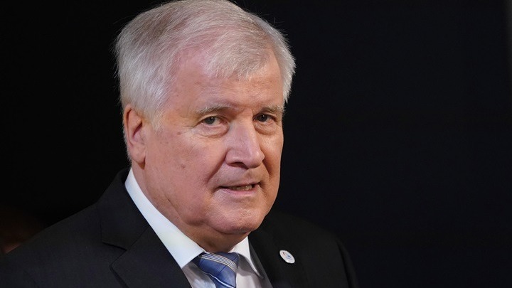 Χ. Ζεεχόφερ: «Καλή βάση» για διαβουλεύσεις η πρόταση της Κομισιόν για το άσυλο