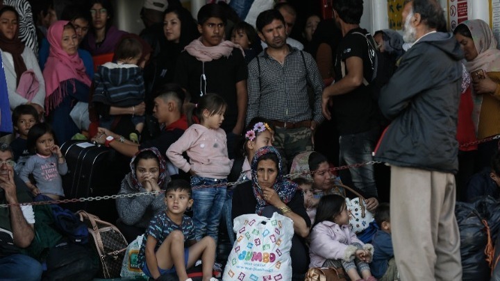 Επιχείρηση απομάκρυνσης μεταναστών από την πλατεία Βικτωρίας