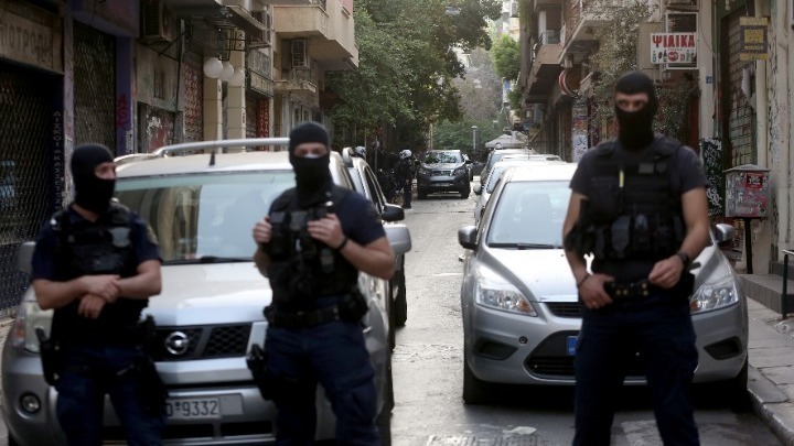 Επιχείρηση εκκένωσης κτιρίου υπό κατάληψη στο Παγκράτι