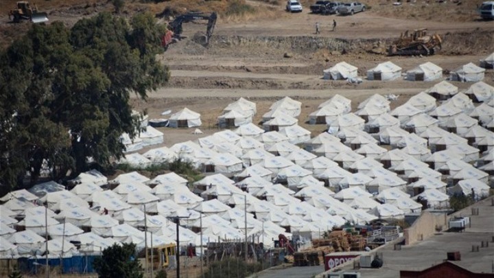 Λέσβος: Επιχείρηση της αστυνομίας για τη μεταφορά προσφύγων και μεταναστών στο Καρά Τεπέ