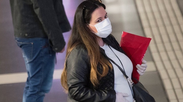 Για να γίνει ο εμβολιασμός εγκύων απαιτούνται νέες κλινικές δοκιμές του εμβολίου Sputnik-V
