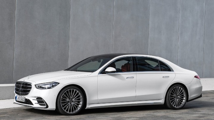 Η Daimler, προσαρμόζει την παραγωγή της στις απαιτήσεις της ηλεκτροκίνησης