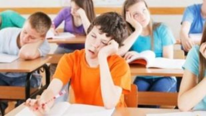 Η συχνή χρήση οθονών από τους μαθητές Δημοτικού επηρεάζει αρνητικά τις σχολικές επιδόσεις τους