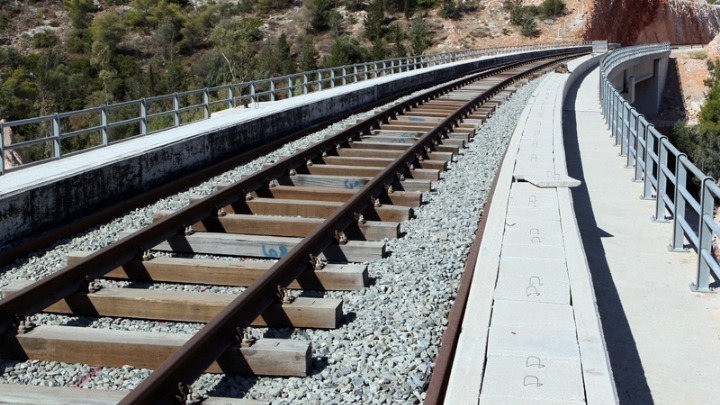 ΟΣΕ: Διακόπτονται τα δρομολόγια Αθήνα-Θεσσαλονίκη λόγω “Ιανού”