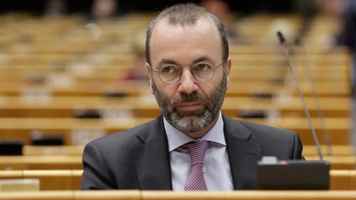 Βέμπερ: Να γίνει σαφές ότι η Ευρώπη και η Γερμανία είναι στο πλευρό της Ελλάδας