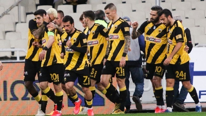 Μακριά από τη Βόλφσμπουργκ!