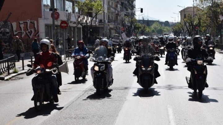 Με δίπλωμα αυτοκινήτου κατηγορίας Β η οδήγηση μοτοσικλέτας έως 125 κ.εκ