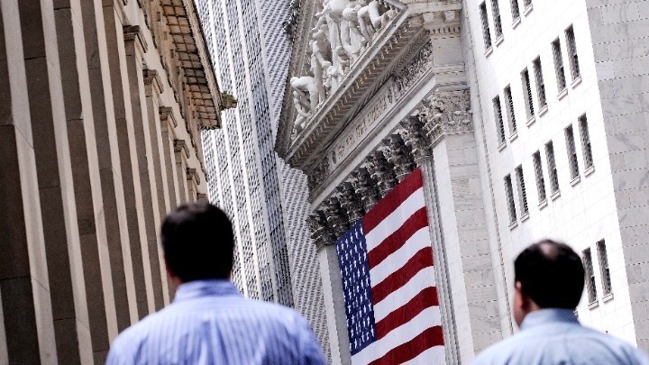 FED: Μικρότερη ύφεση για το 2020 και λιγότερο ισχυρή ανάπτυξη τα επόμενα έτη