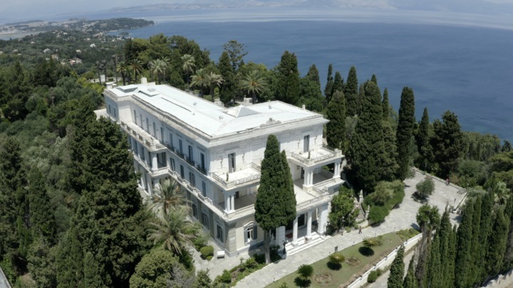 Μνημόνιο συνεργασίας μεταξύ του ΥΠΠΟΑ και της ΕΤΑΔ Α.Ε. για την υλοποίηση των έργων αναβάθμισης του Αχιλλείου Κέρκυρας