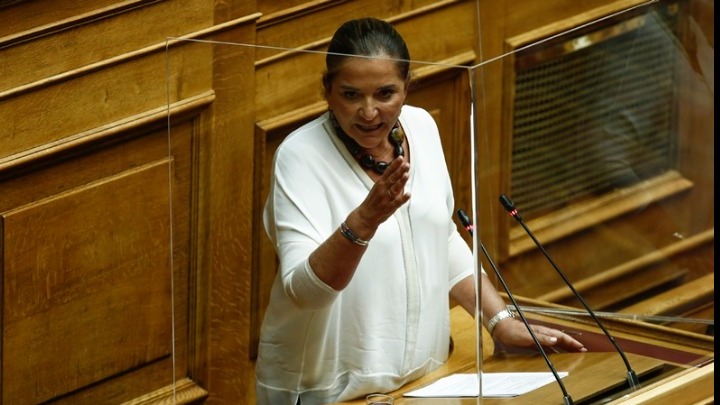 Μπακογιάννη προς Αυγενάκη: «Σας καλώ να δηλώσετε ευθέως και κατηγορηματικά ότι δεν υπάρχει αναδρομικότητα στην όρια θητειών»