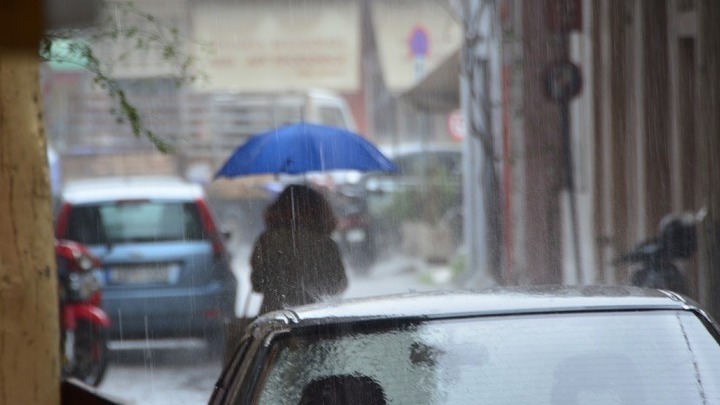 O «Ιανός» φέρνει από αύριο το φθινόπωρο με ισχυρές βροχές και ανέμους