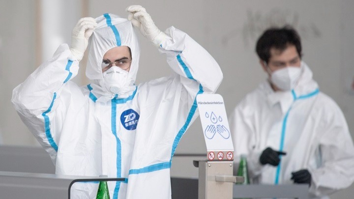 Ολοένα και περισσότερες ταξιδιωτικές προειδοποιήσεις για την Αυστρία