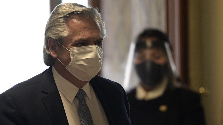 Πρόεδρος Αργεντινής: Η πανδημία του κορονοϊού κάθε άλλο παρά «τέλειωσε»