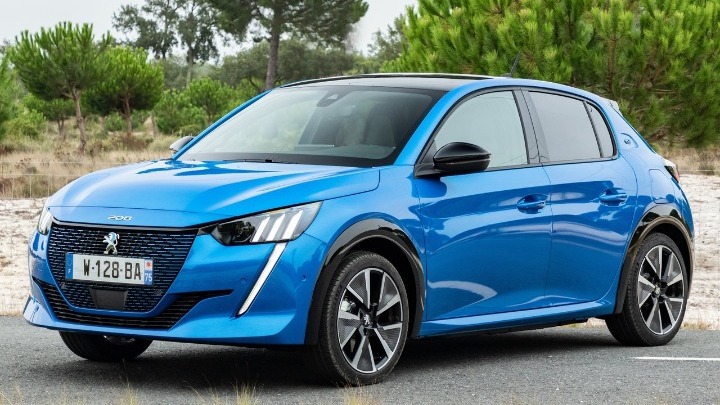 Πρώτη η Peugeot στις πωλήσεις ηλεκτρικών αυτοκινήτων πανελλαδικά