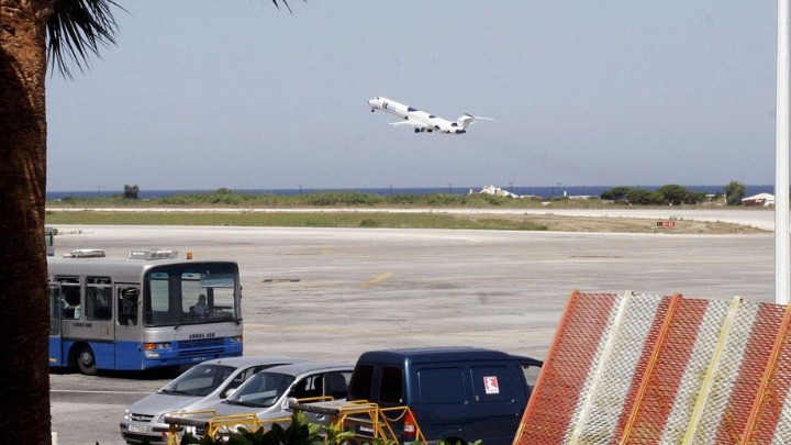 Ρόδος: Ξεπέρασαν τις 190.000 οι αφίξεις τουριστών τον Αύγουστο στο αεροδρόμιο “Διαγόρας”