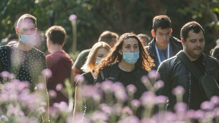 Ρωσία – Κορονοϊός: 8.135 νέα κρούσματα – Τα περισσότερα που καταγράφονται μετά τις 16 Ιουνίου