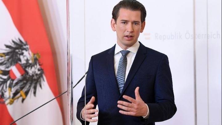 Σ. Κούρτς: Να στηρίξουμε την Ελλάδα στην προστασία των εξωτερικών συνόρων