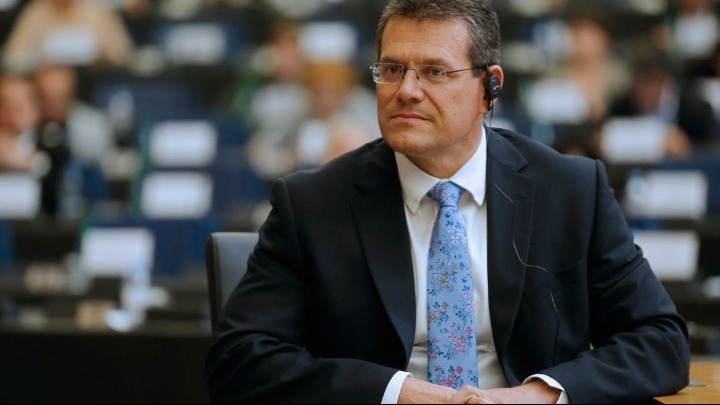 Σέφκοβιτς: Σχοινάς, Γιόχανσον και Λέναρσιτς ενημέρωσαν το Σώμα των Επιτρόπων για την Μόρια