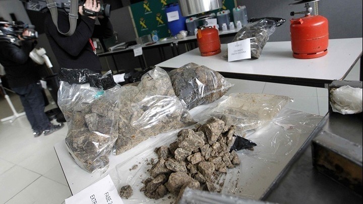 Στη φάκα αστυνομικών της Θεσσαλονίκης έμποροι κοκαΐνης στη Σαντορίνη