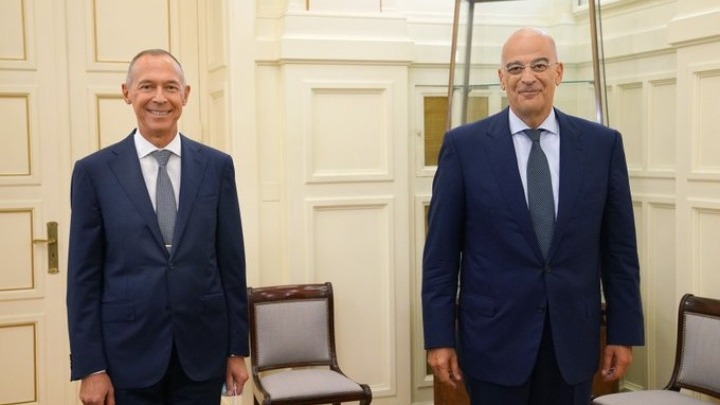 Συνάντηση Ν. Δένδια με τον Ρώσο πρέσβη – Στο επίκεντρο η Αν. Μεσόγειος