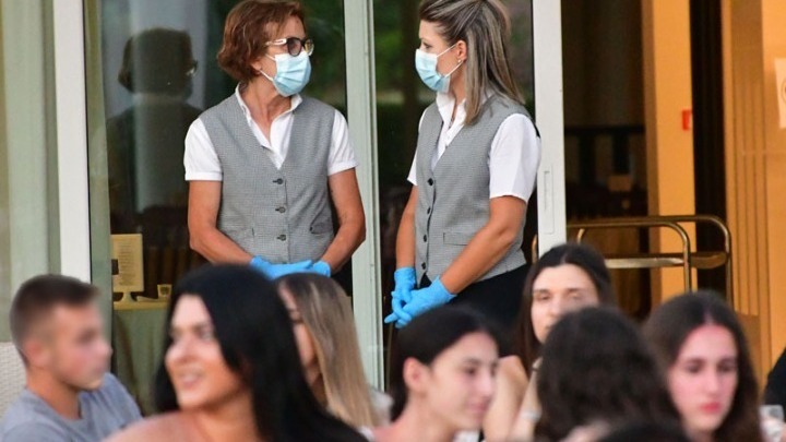 Το 40% της μετάδοσης του κορονοϊού γίνεται πριν την εμφάνιση των συμπτωμάτων