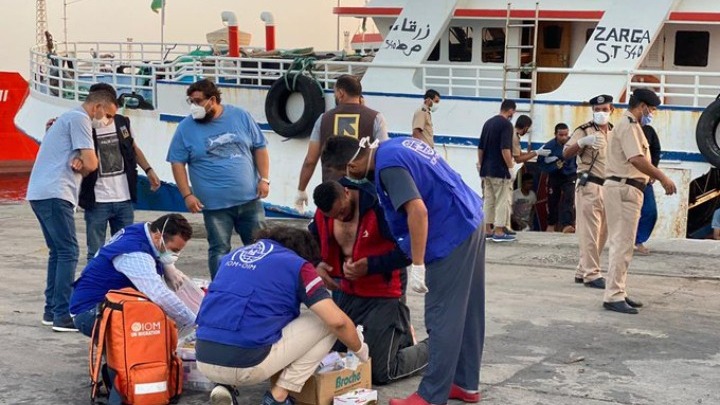Τρεις μετανάστες πνίγηκαν, 13 αγνοούνται από ναυάγιο πλεούμενου ανοικτά της Λιβύης