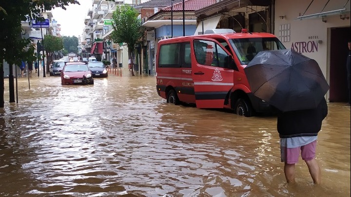 ΥΠΟΙΚ: Δέσμη αποζημιώσεων για τους πληγέντες του “Ιανού”