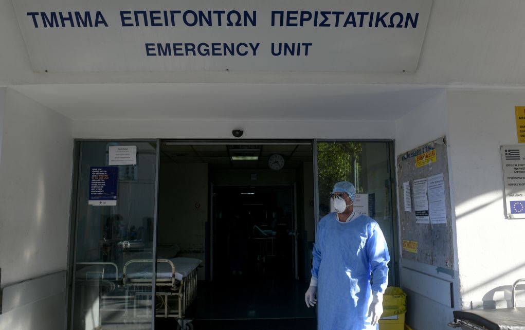 Κορονοϊός: Τρεις νέοι θάνατοι – Στους 374 οι νεκροί