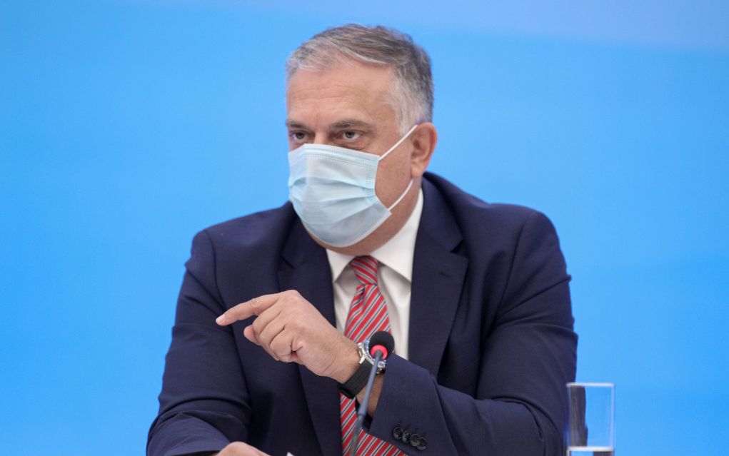 Θεοδωρικάκος: «Δόθηκαν 6 εκατ. ευρώ για δωρεάν μάσκες στα σχολεία»