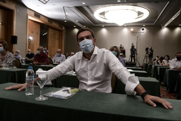 Κ.Ε. ΣΥΡΙΖΑ: Ενότητα, αλλά κι «ο Τσίπρας δεν είναι θεός»