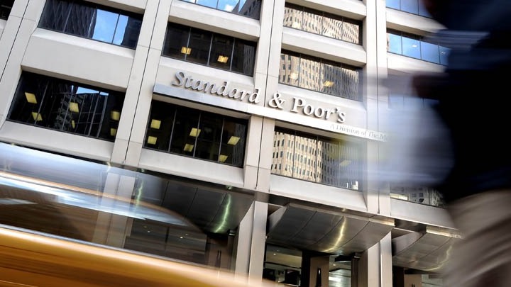 Αυστραλία: Ο οίκος αξιολόγησης S&P υποβαθμίζει σε «αρνητική» την προοπτική του δημοσίου χρέους