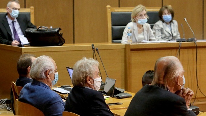 Δίκη ΧΑ: Τη Δευτέρα η απόφαση για τα ελαφρυντικά – Διέκοψε το δικαστήριο μετά την ολοκλήρωση των αγορεύσεων