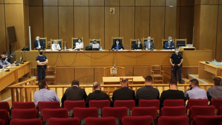 Δίκη Χρυσής Αυγής: Διέκοψε για αύριο στις 11 το πρωί το δικαστήριο