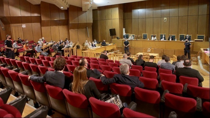 Δίκη Χρυσής Αυγής: Συνολικές ποινές ανακοίνωσε το δικαστήριο – Αύριο η «μάχη» των αναστολών