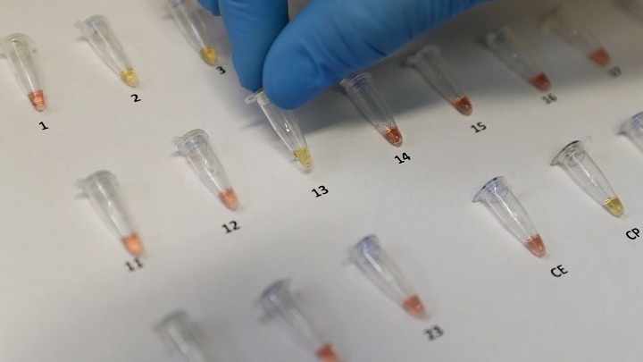 EE: Δεν θα υπάρξουν αρκετά εμβόλια κατά της Covid-19 για όλο τον πληθυσμό της Ένωσης μέχρι το 2022