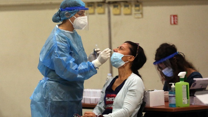 ΕΟΔΥ: 4 θετικά δείγματα σε 704 ελέγχους για covid-19 στο Μαρούσι