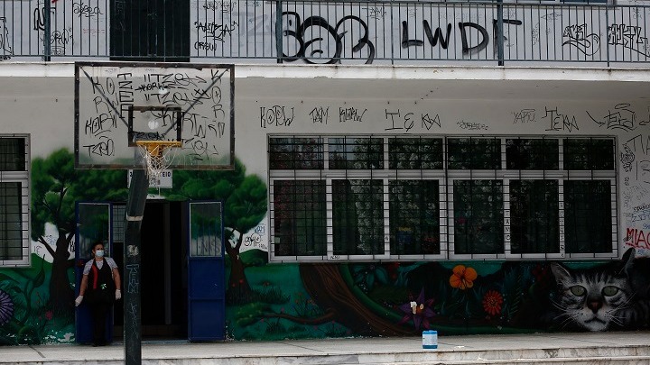 Εγκρίθηκαν 313 προσλήψεις προσωπικού καθαριότητας για τα δημόσια ΙΕΚ και τα Σχολεία Δεύτερης Ευκαιρίας
