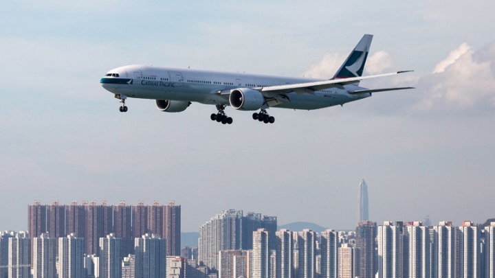 Η Cathay Pacific καταργεί 5.900 θέσεις εργασίας, κλείνει θυγατρική της