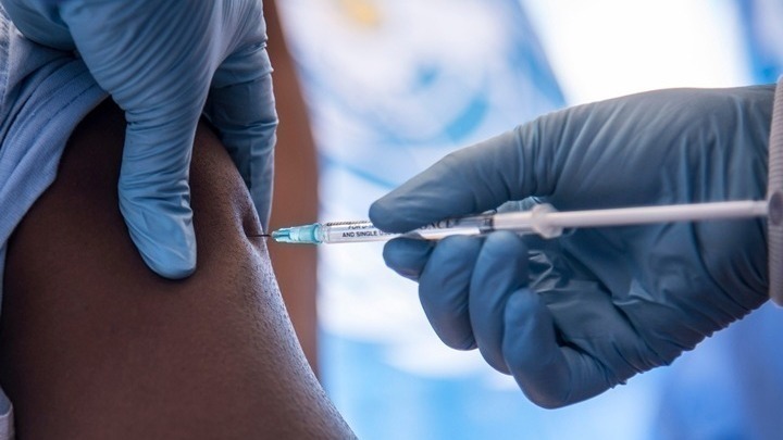 Η Pfizer προβλέπει να ζητήσει την έγκριση του εμβολίου της κατά της Covid-19 μέσα στον Νοέμβριο