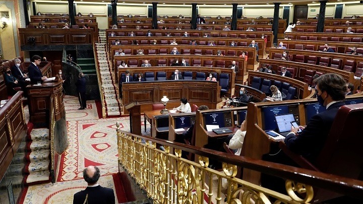 Iσπανία-Covid-19: «Πράσινο φως» στην παράταση κατά 6 μήνες της κατάστασης έκτακτης υγειονομικής ανάγκης