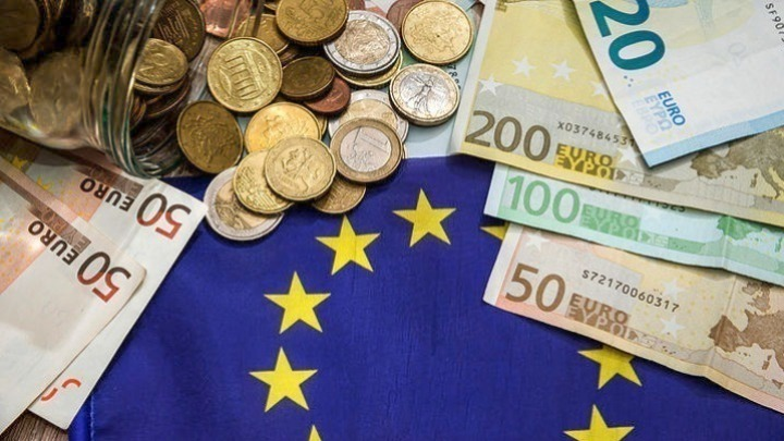 Κομισιόν: Το ισχυρό ευρώ επηρεάζει αρνητικά την ανάπτυξη στην ευρωζώνη (Spiegel)