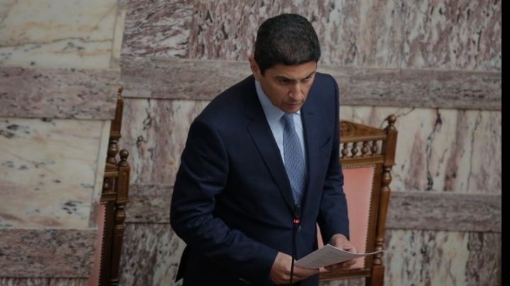 Λ. Αυγενάκης στη Βουλή: «Δημοπρατείται η καθαίρεση των στεγάστρων στο Εθνικό Κολυμβητήριο Χανίων»