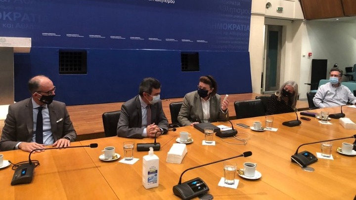 Λ. Μενδώνη: Μας ενδιαφέρει η ασφάλεια των αρχαιολογικών χώρων και ιδιαιτέρως της Ακρόπολης