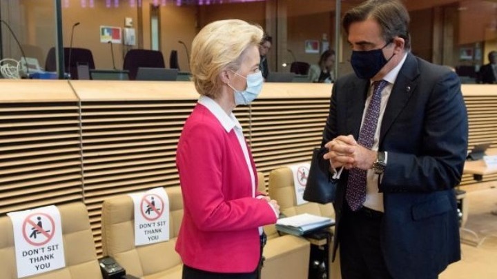 Μ. Σχοινάς: Aσφαλή, οικονομικά προσιτά και προσβάσιμα εμβόλια για όλους στην ΕΕ