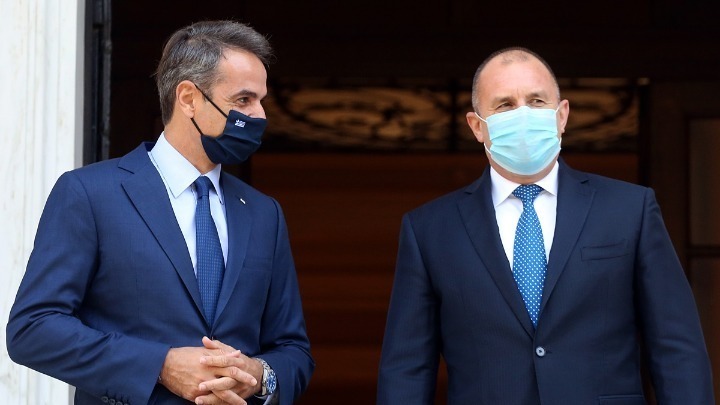 Ο πρωθυπουργός ενημέρωσε τον Πρόεδρο της Βουλγαρίας για τις προκλητικές ενέργειες της Τουρκίας στην Αν. Μεσόγειο και την Κύπρο