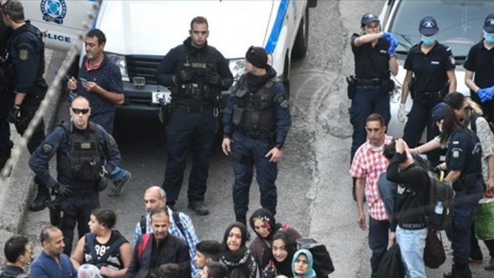 Ολοκληρώθηκε η επιχείρηση για την εκκένωση κτιρίου που τελούσε υπό κατάληψη στα Εξάρχεια. Προσαγωγή επτά ατόμων