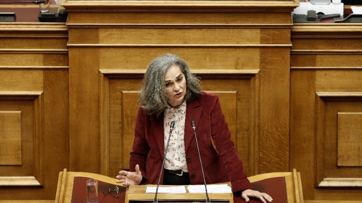 Σ. Σακοράφα: Διμέτωπη επίθεση σε κυβέρνηση και ΣΥΡΙΖΑ