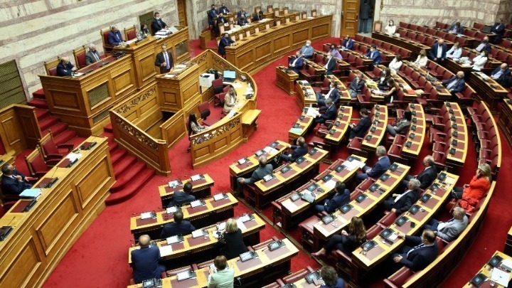 Σε υψηλούς τόνους αντιπαράθεσης συνεχίζεται η συζήτηση του νομοσχεδίου για τον πτωχευτικό νόμο