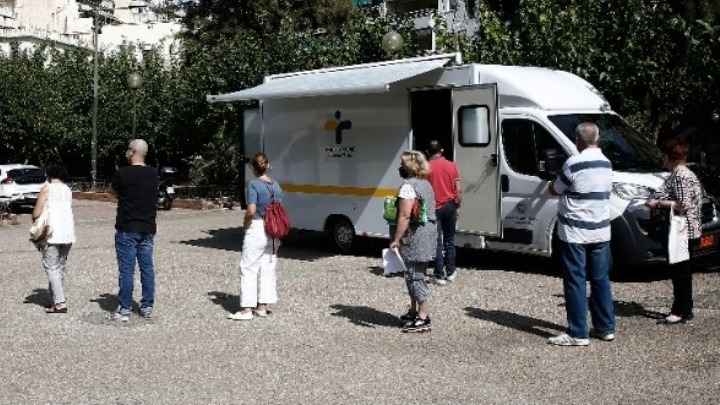Συνολικά, 615 rapid τεστ διενήργησε ο ΕΟΔΥ στην Καλλιθέα και βρέθηκαν 11 θετικά κρούσματα στην covid-19